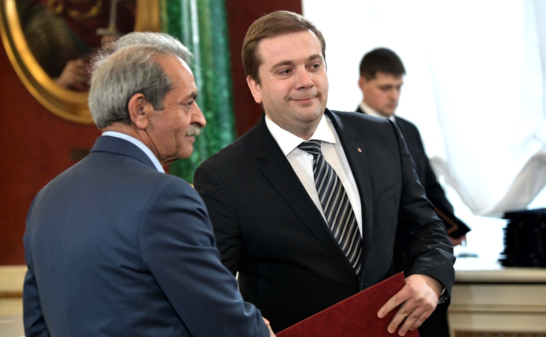 Стуглев_подписание