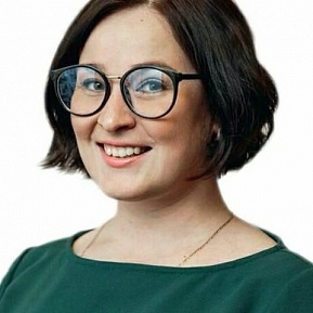 Анна Комарова