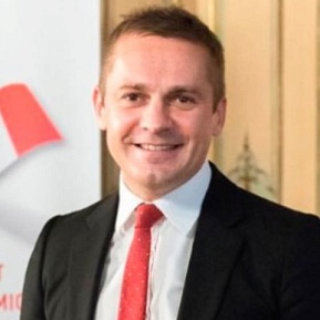 Михаил Макаров