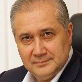 Армаис Камалов