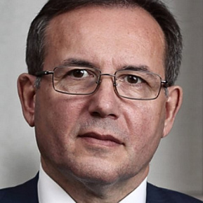 Василий Константинов