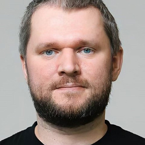 Максим Иванов
