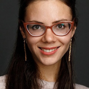 Анна Хоружая