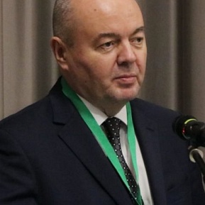 Роман Бузинов