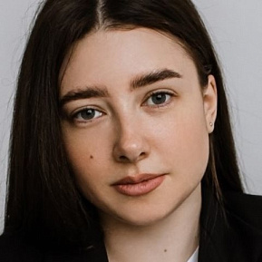 Алина Вдовина