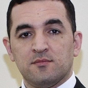 Эльмир Бабаев