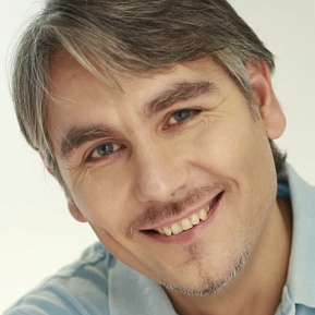 Антон Мельников