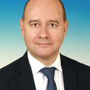 Олег Леонов