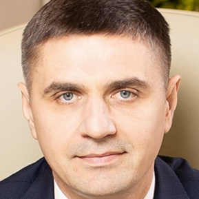Александр Исаев