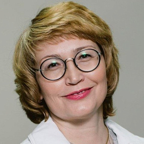 Лариса Сулейманова