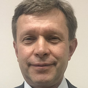 Александр Жаров