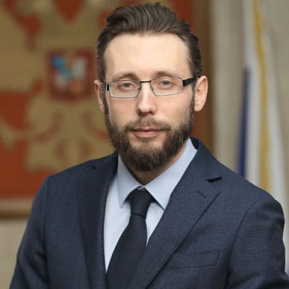 Денис Кузьмичев