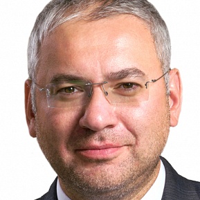 Виталий Несис