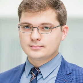 Максим Лапушкин
