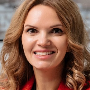Елена Кучерявая