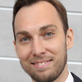 Сергей Глухов