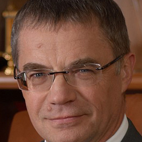 Александр Медведев