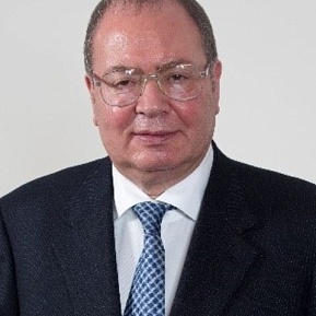 Руслан Хальфин