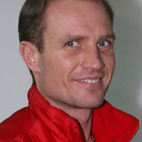 Роман Костомаров