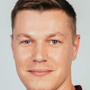 Михаил Валов