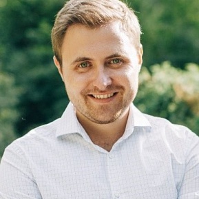 Антон Петраков