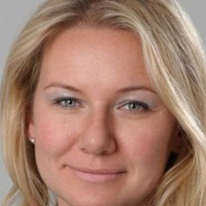 Анна Откина