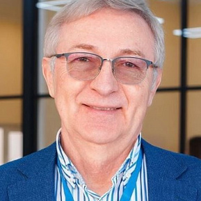 Александр Солдатов
