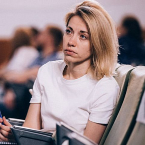 Анна Иванова