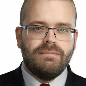 Максим Безруков