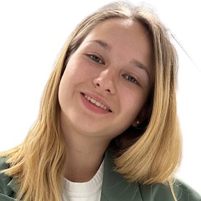 Александра Суслова