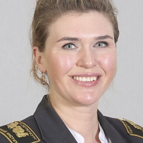 Яна Устинова