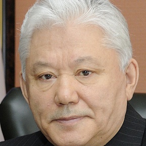 Михаил Николаев
