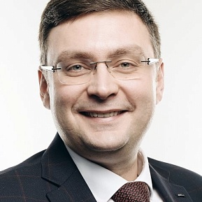 Антон Сериков