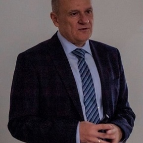 Анатолий Шаповало