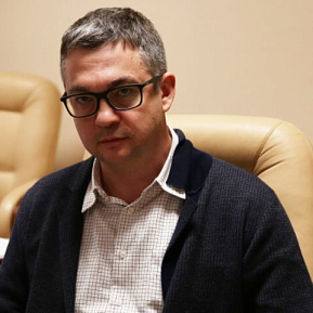 Владислав Толстых