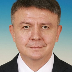 Амир Хамитов