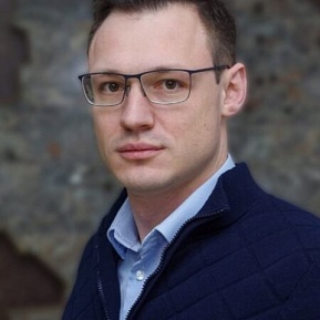Дмитрий Гарцев