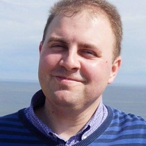 Аркадий Халюков