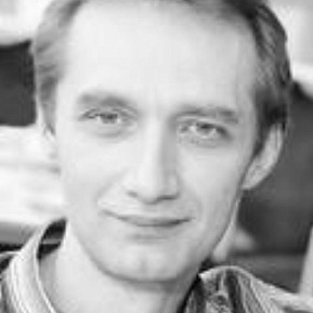Валентин Анаников