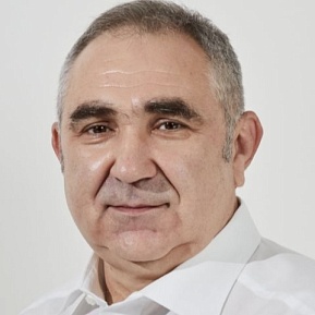 Олег Неретин