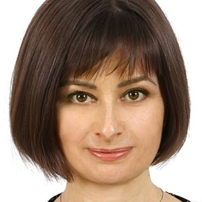 Полина Лесникова