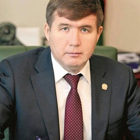 Мидхат Шагиахметов