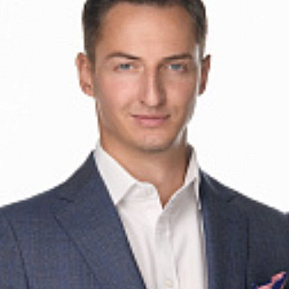 Александр Николаев