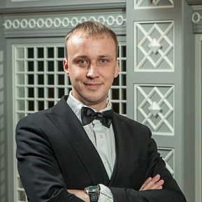 Александр Константинов