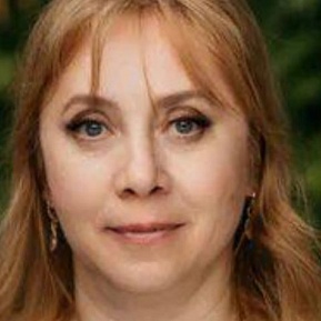 Елена Певцова