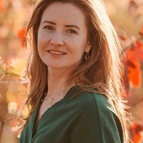 Кира Ефимова
