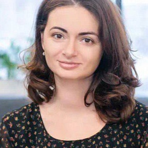 Анна Старкова