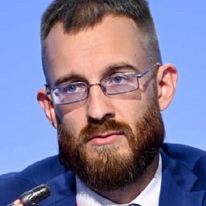 Александр Турков