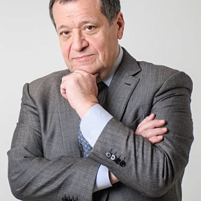 Андрей Макаров