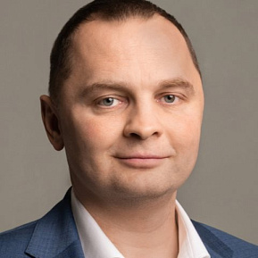 Виктор Сурков